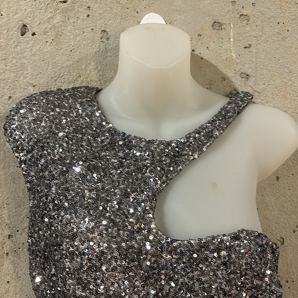 Arden B Exclusive Silver Sequin and Satin Mini Party Dress - Size M - Picture 5 of 10